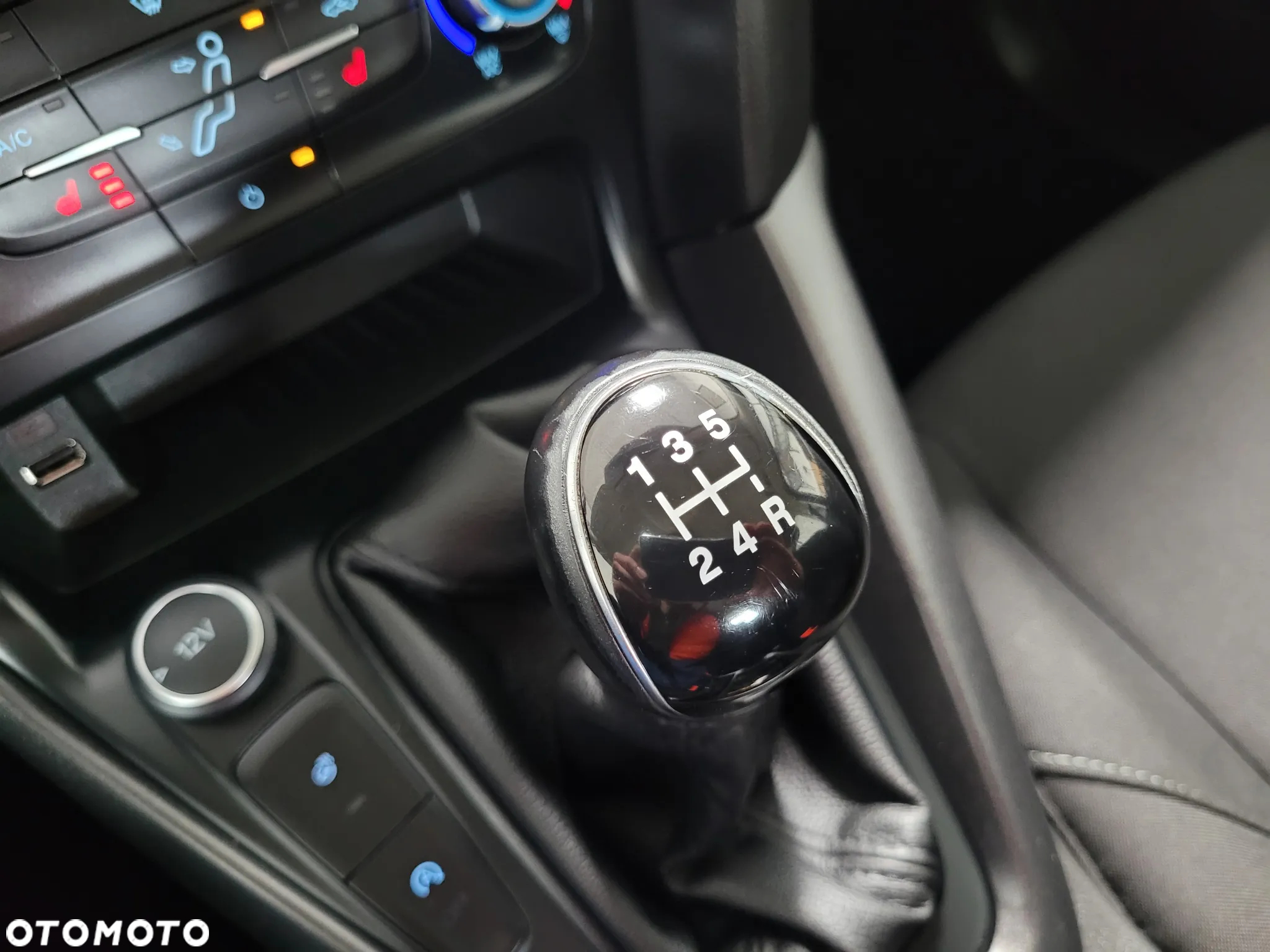 Ford Focus 1.0 EcoBoost Trend Edition - 27