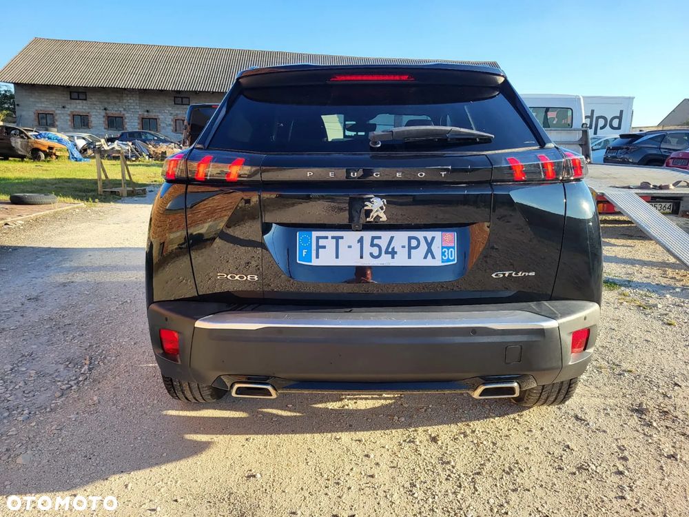 Peugeot 2008 PureTech 130 EAT8 GT - 8