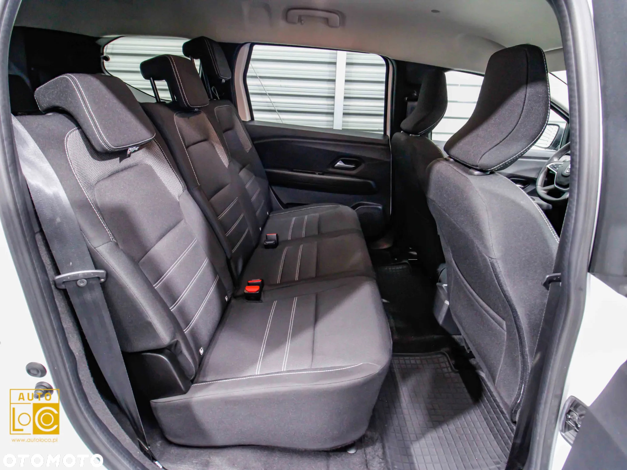 Dacia Jogger 1.0 TCe Expression 7os - 11