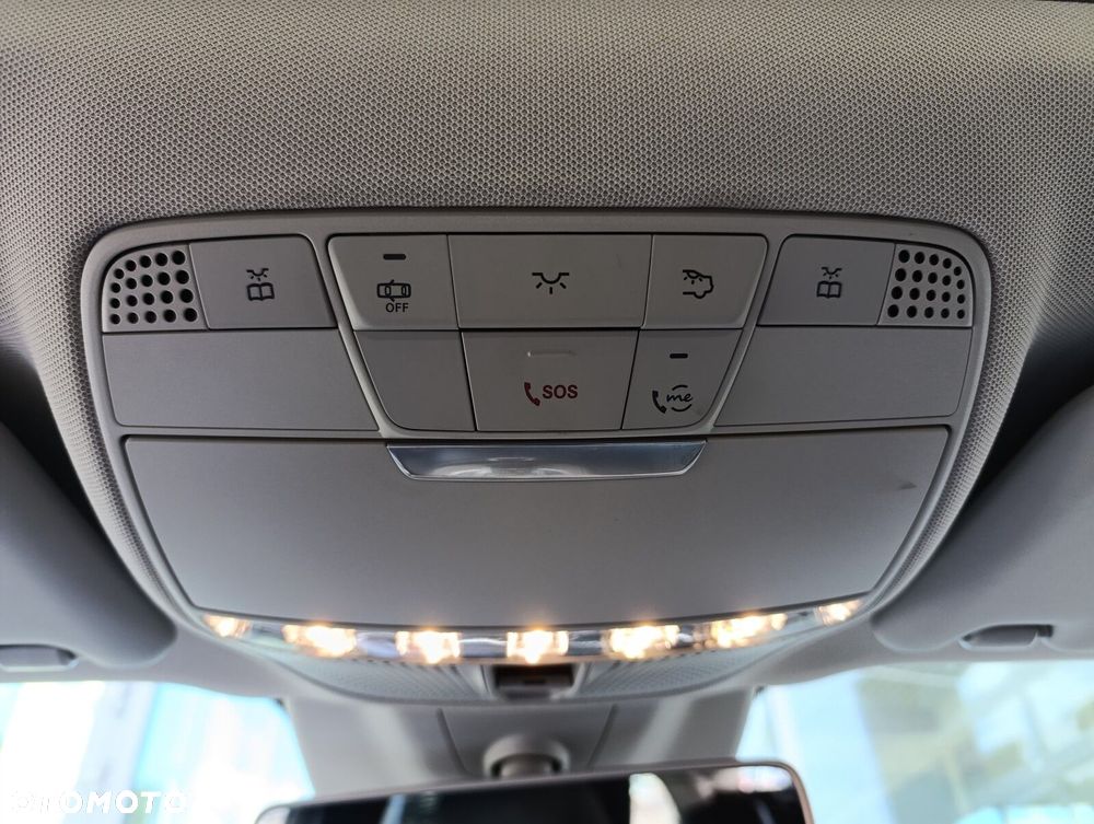 Mercedes-Benz Klasa E 220 d 4-Matic 9G-TRONIC - 26