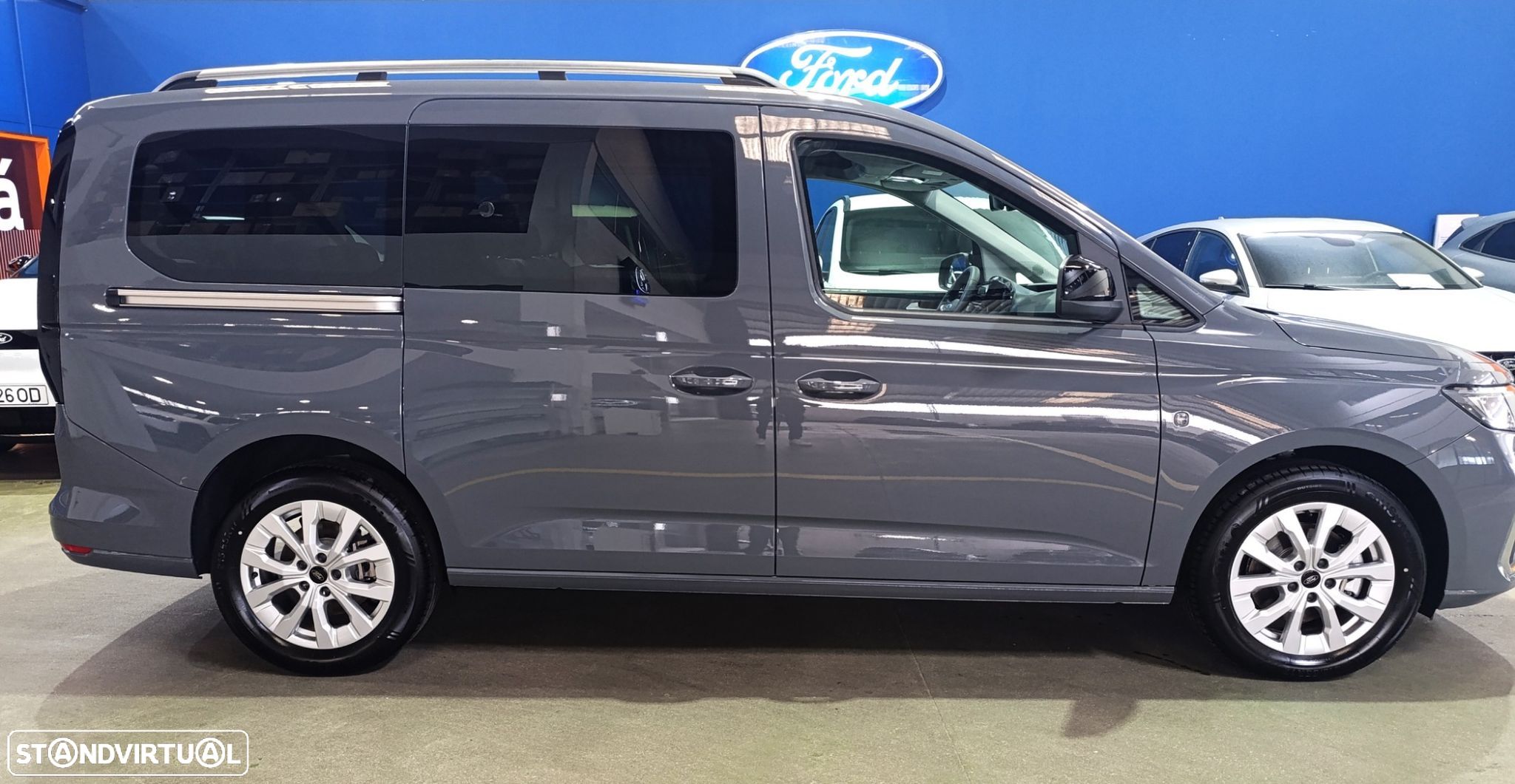 Ford Tourneo Connect 2.0 TDCi Titanium Aut. - 1