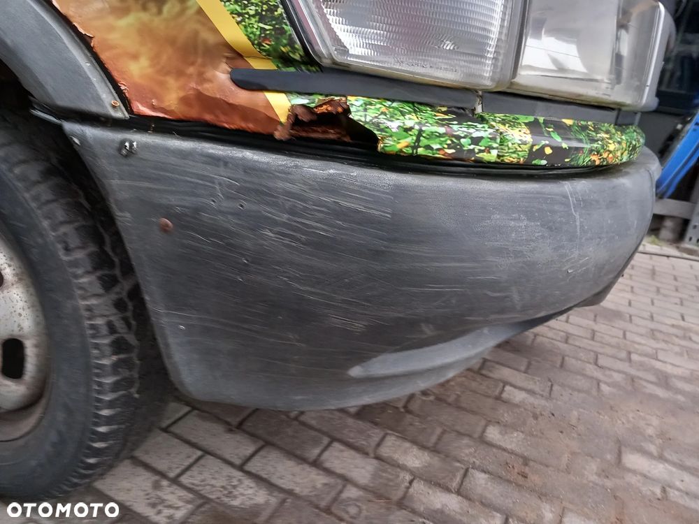 IVECO DAILY ZDERZAK PRZEDNI PRZÓD - 7