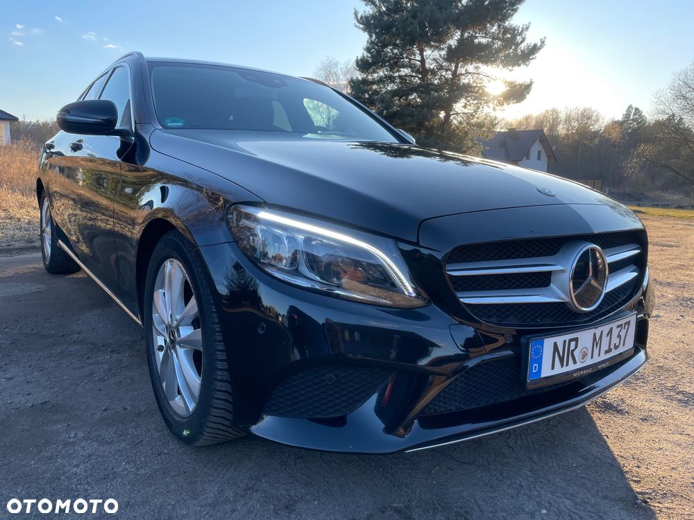 Mercedes-Benz Klasa C 300 9G-TRONIC - 3