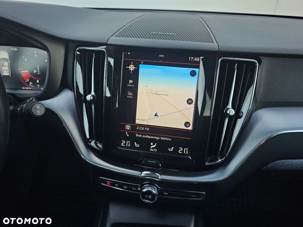 Volvo XC 60 B4 D Geartronic Momentum Pro - 32
