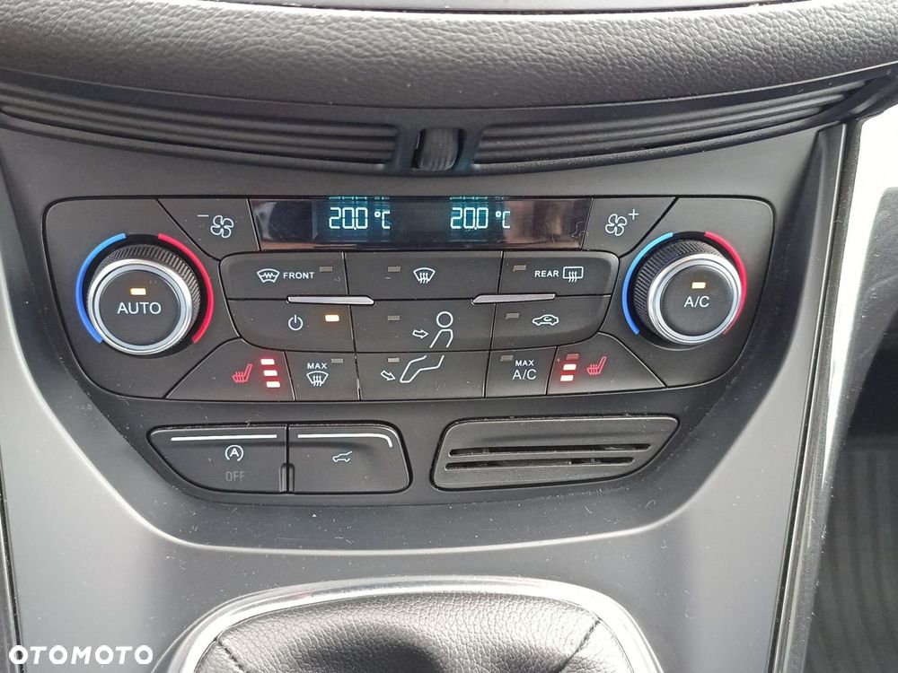 Ford Kuga - 25