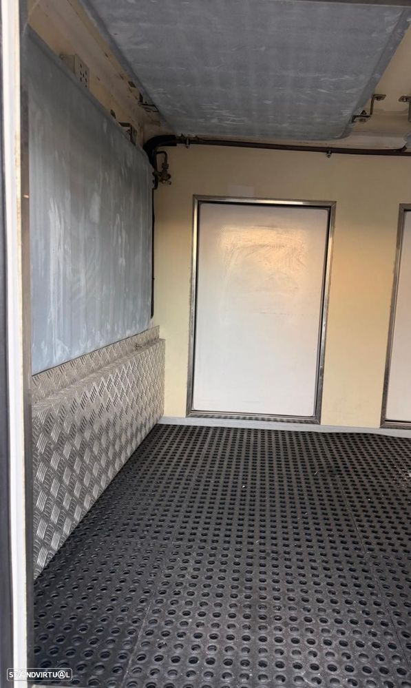 Toyota Dyna C/Frio Iva Dedutivel - 15