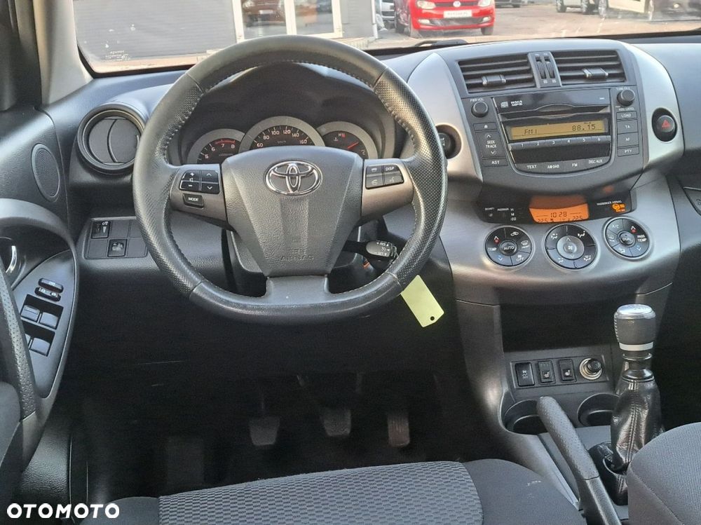 Toyota RAV4 - 21