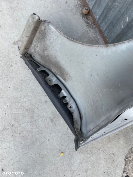 Mercedes CL 216 błotnik  srebrny 775  ślizg  prawy - 10
