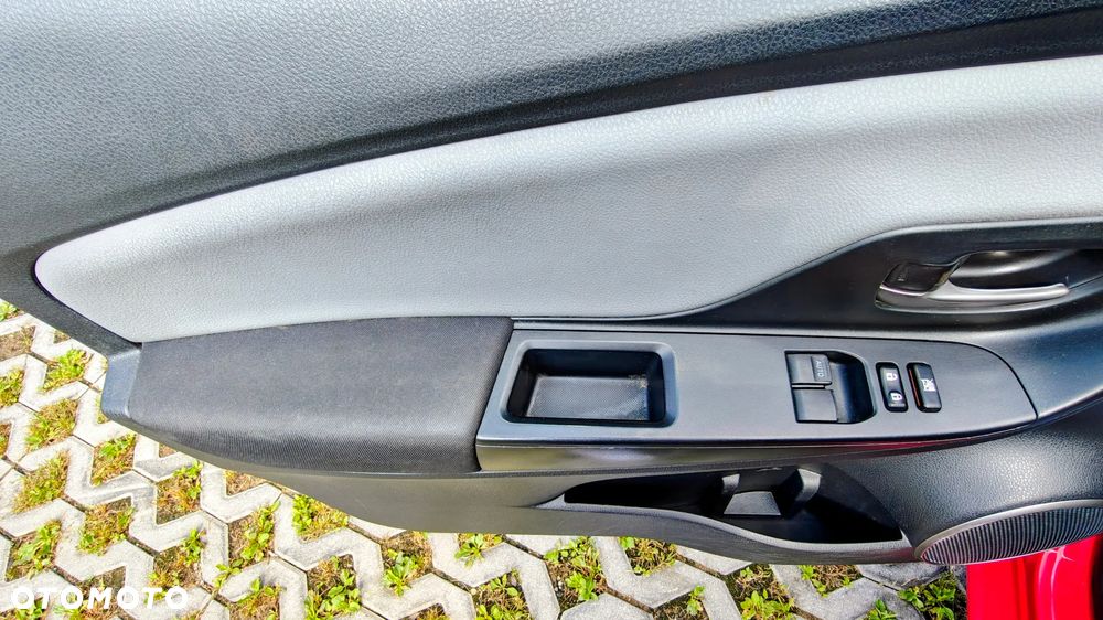 Toyota Yaris 1.33 Active - 21