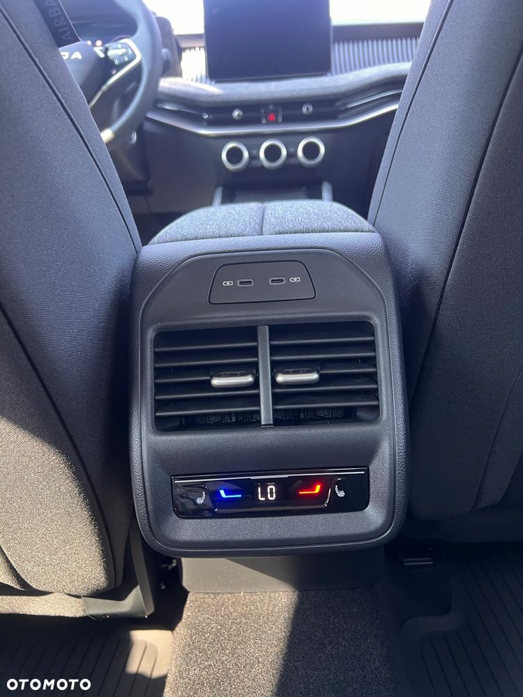 Skoda Superb 2.0 TSI Drive DSG - 19