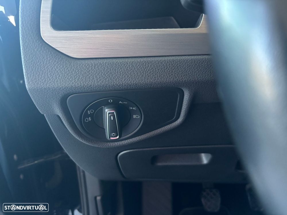 VW Touran 2.0 TDI Confortline - 19