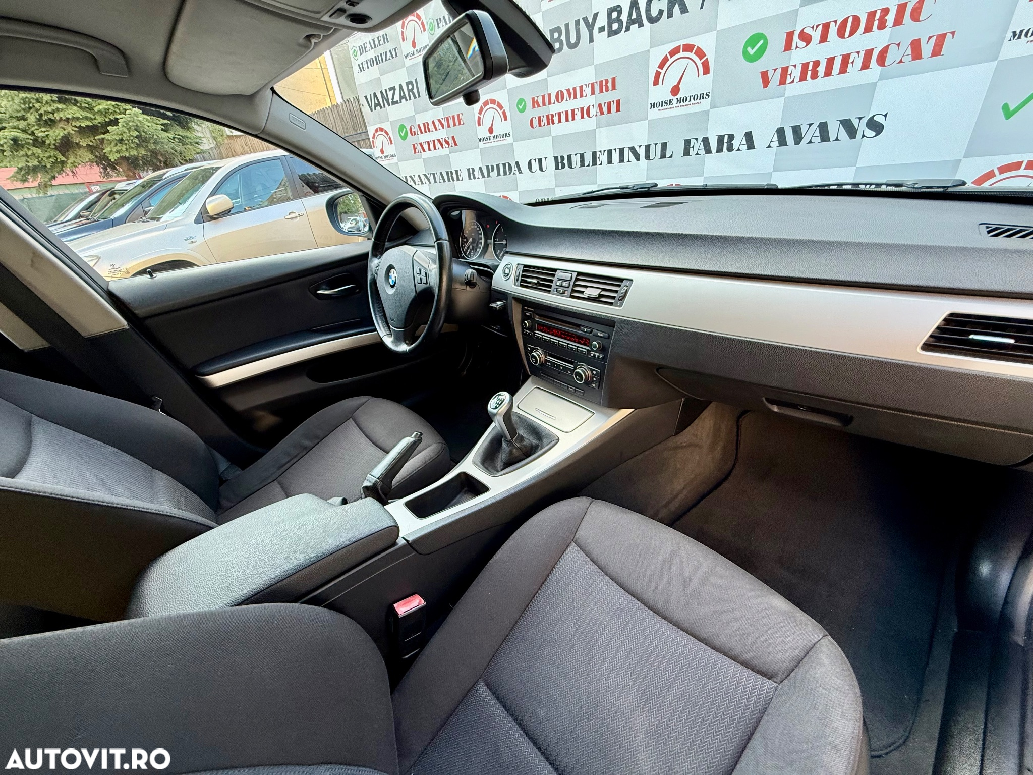 BMW Seria 3 318d DPF Touring Edition Exclusive - 8