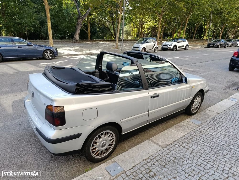 VW Golf Cabriolet 1.6 Highline - 13