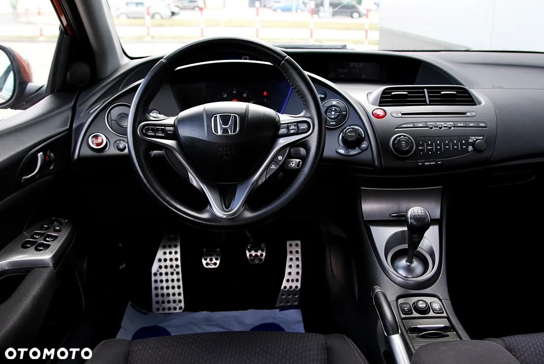 Honda Civic 1.8 Sport - 18