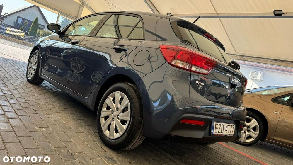 Kia Rio - 14