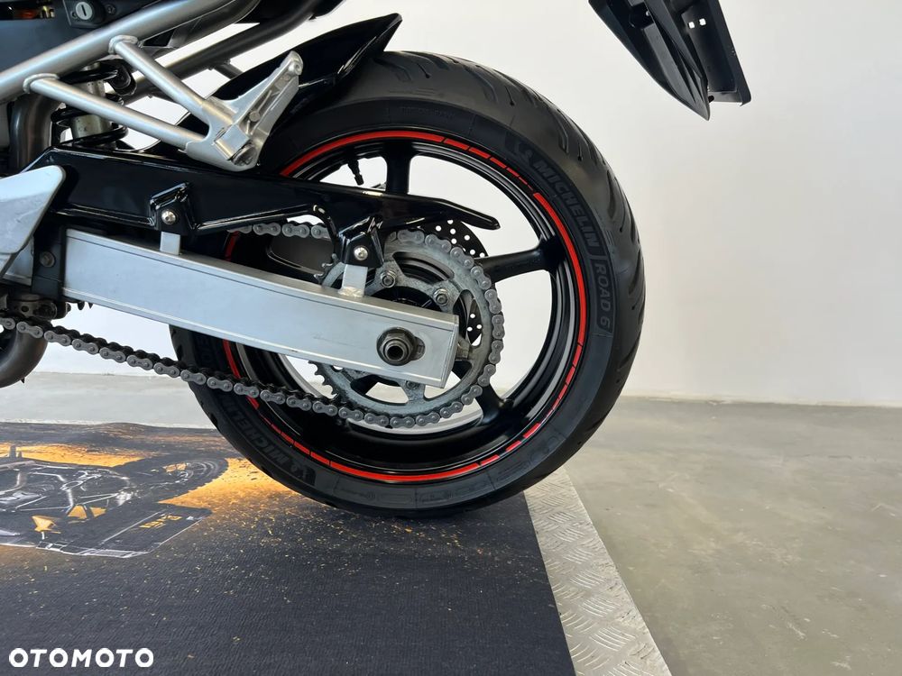 Yamaha FZ6 - 18