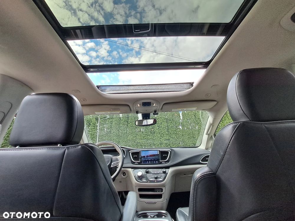 Chrysler Pacifica - 19