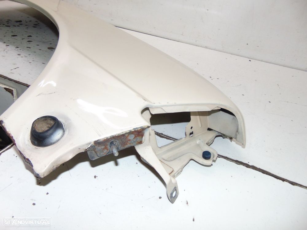 Peugeot 305 guarda lamas - 4