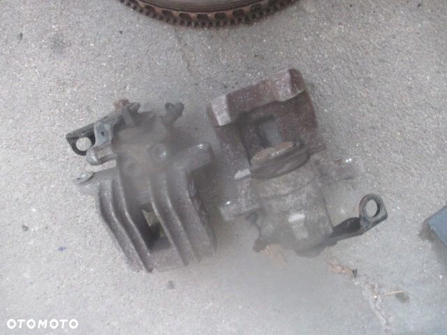 VW GOLF IV 4 BORA 1 zacisk tylny lewy prawy CENA ZA 1 SZTUKE - 1