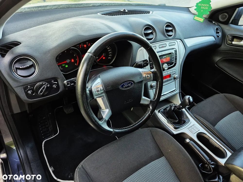 Ford Mondeo 1.6 Titanium - 13