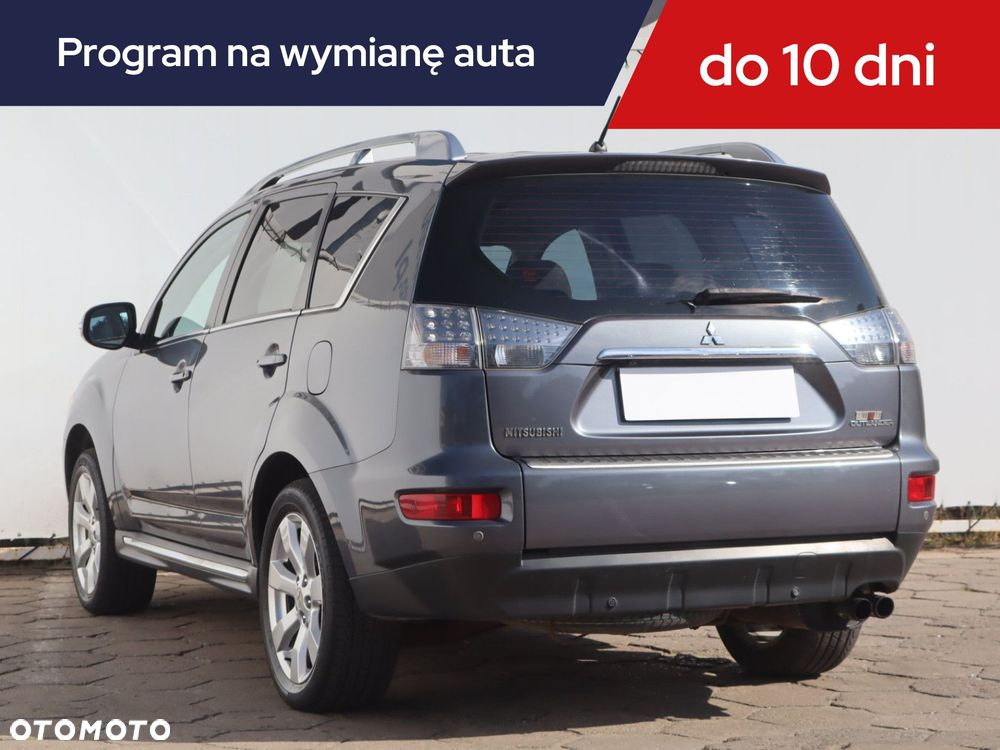 Mitsubishi Outlander - 6