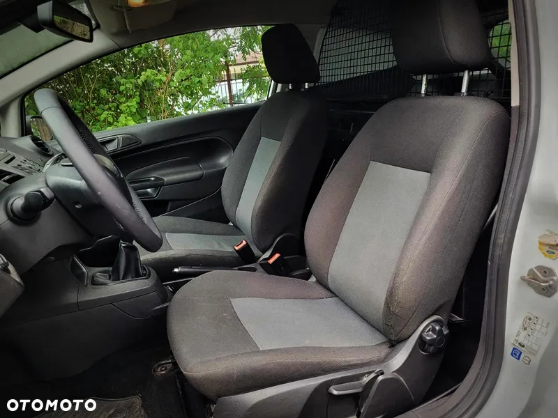 Ford Fiesta - 9