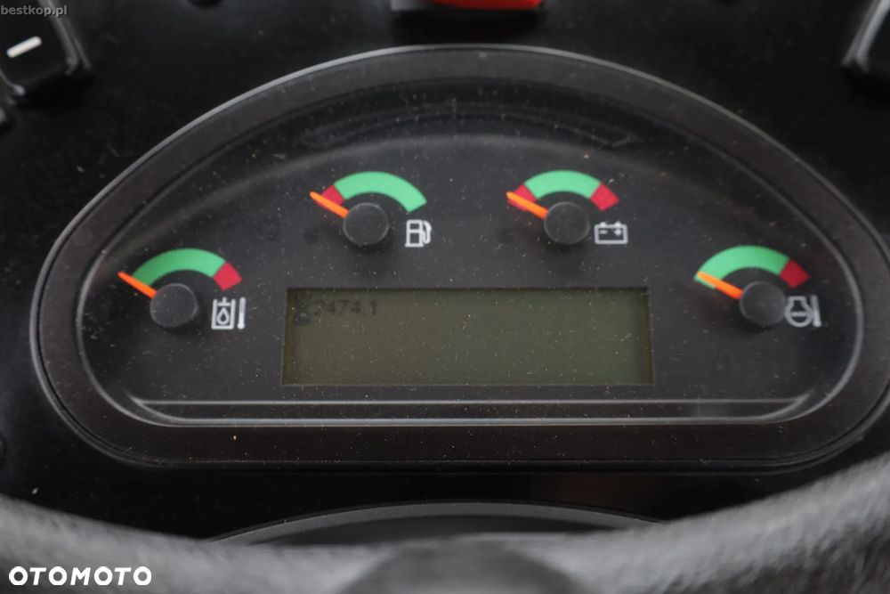 Caterpillar CAT 906M - 28