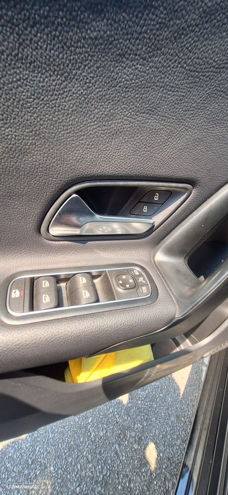 Mercedes-Benz A 250 e - 11