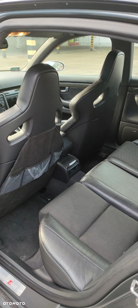 Audi RS4 Limousine - 11