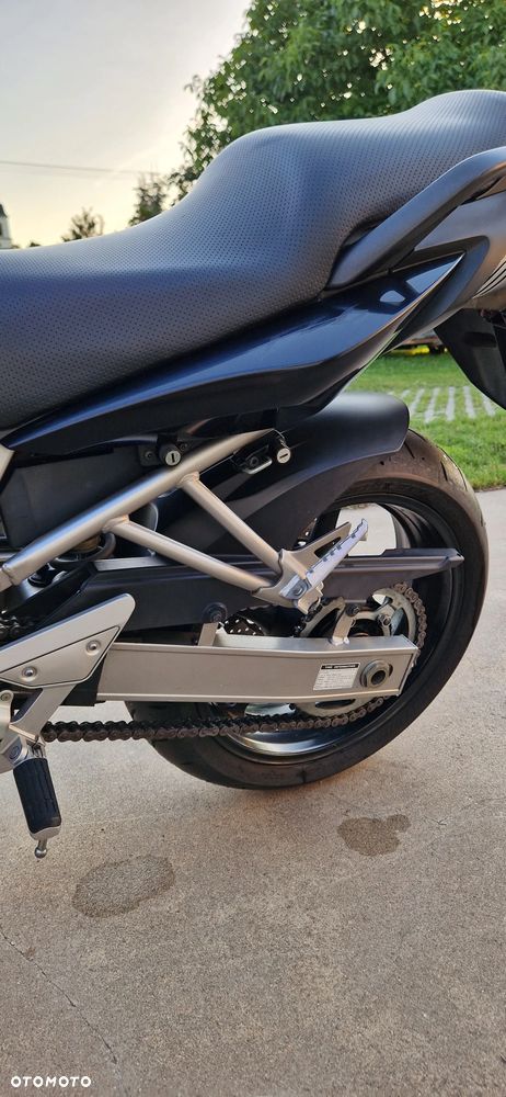 Yamaha FZ6 - 13