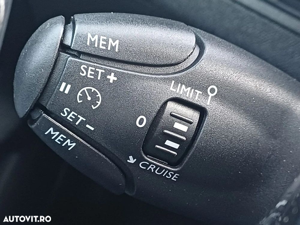 Peugeot 3008 - 16