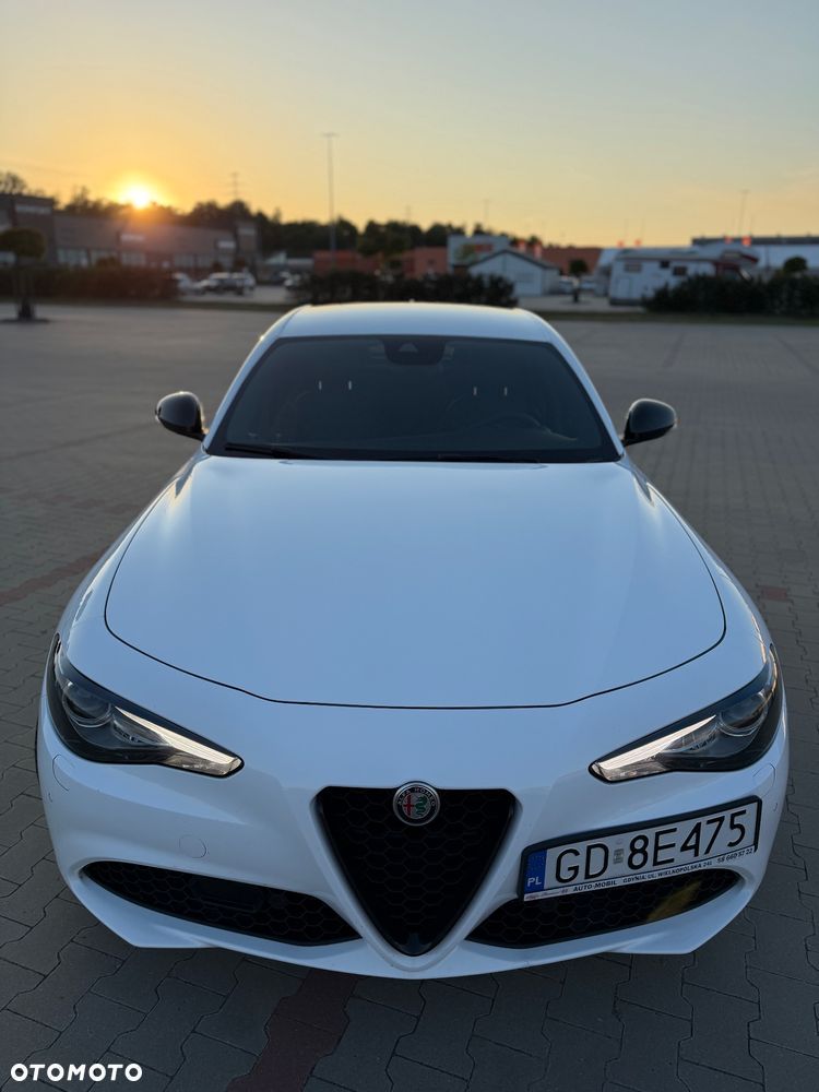 Alfa Romeo Giulia 2.0 Turbo B-Tech Edition - 5