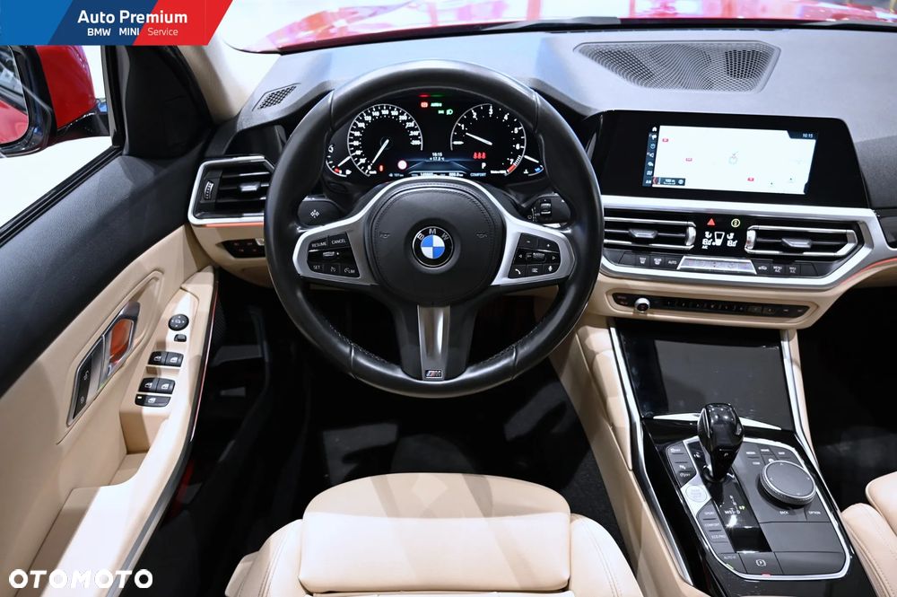 BMW Seria 3 320i - 12