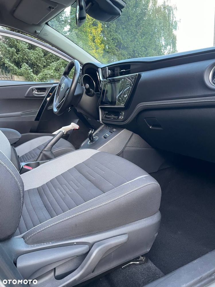 Toyota Auris Hybrid 135 Premium - 9