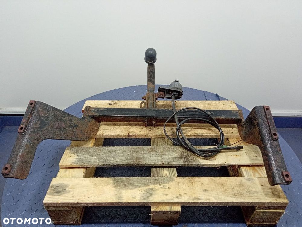 SUZUKI BALENO I 95-02 KOMBI HAK DO PRZYCZEPY BOSAL 023521 - 8