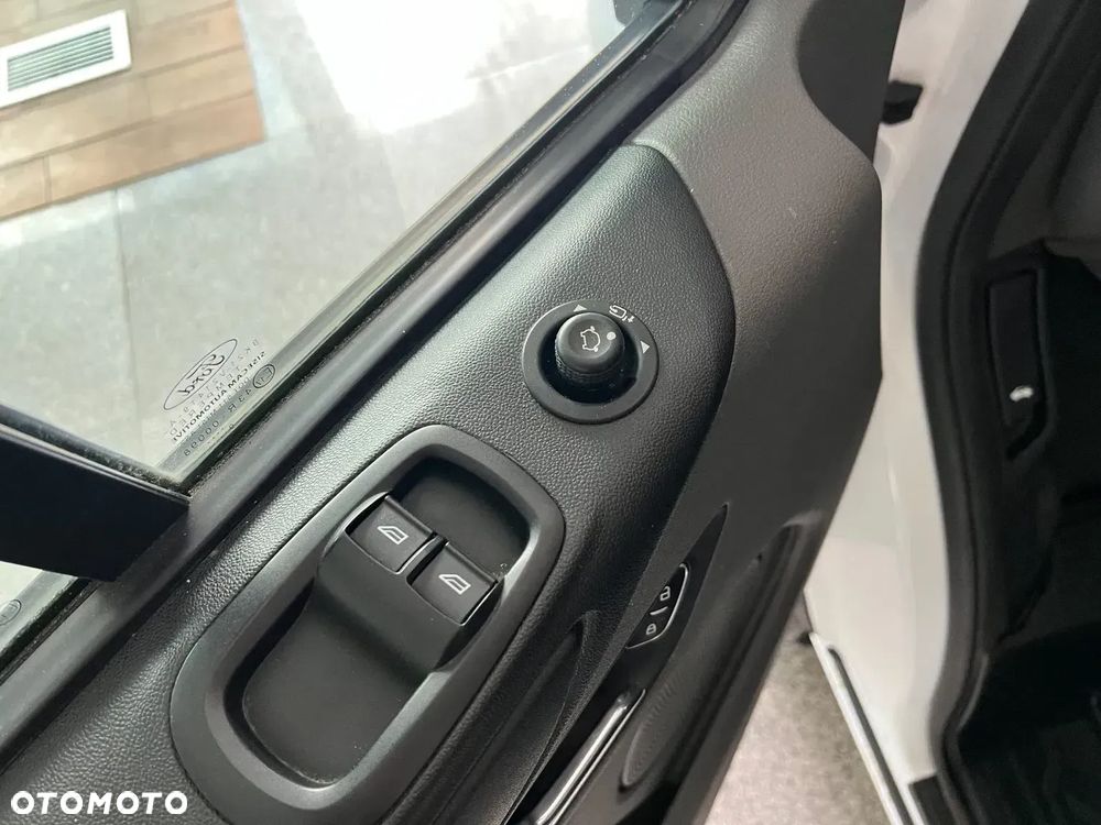 Ford Transit Custom - 23