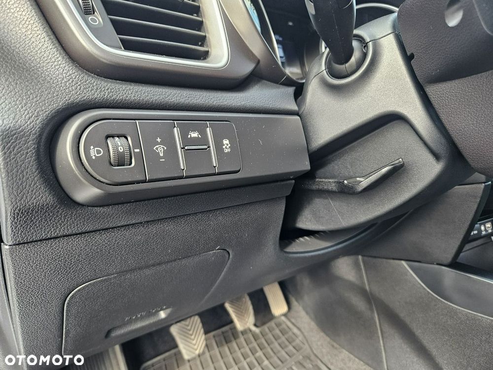 Kia Ceed - 13