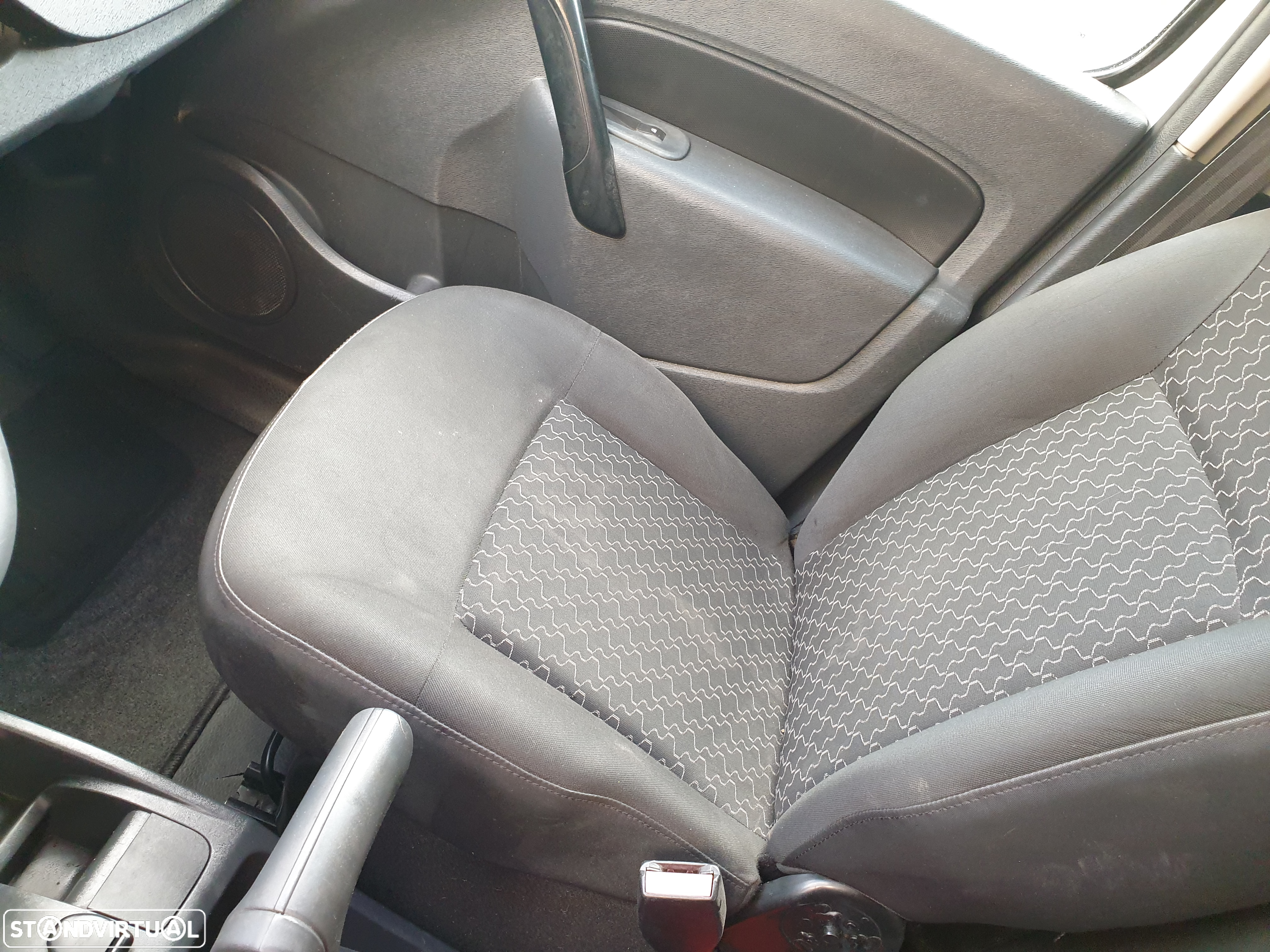 Renault kangoo 1.5DCI  A/C - 14
