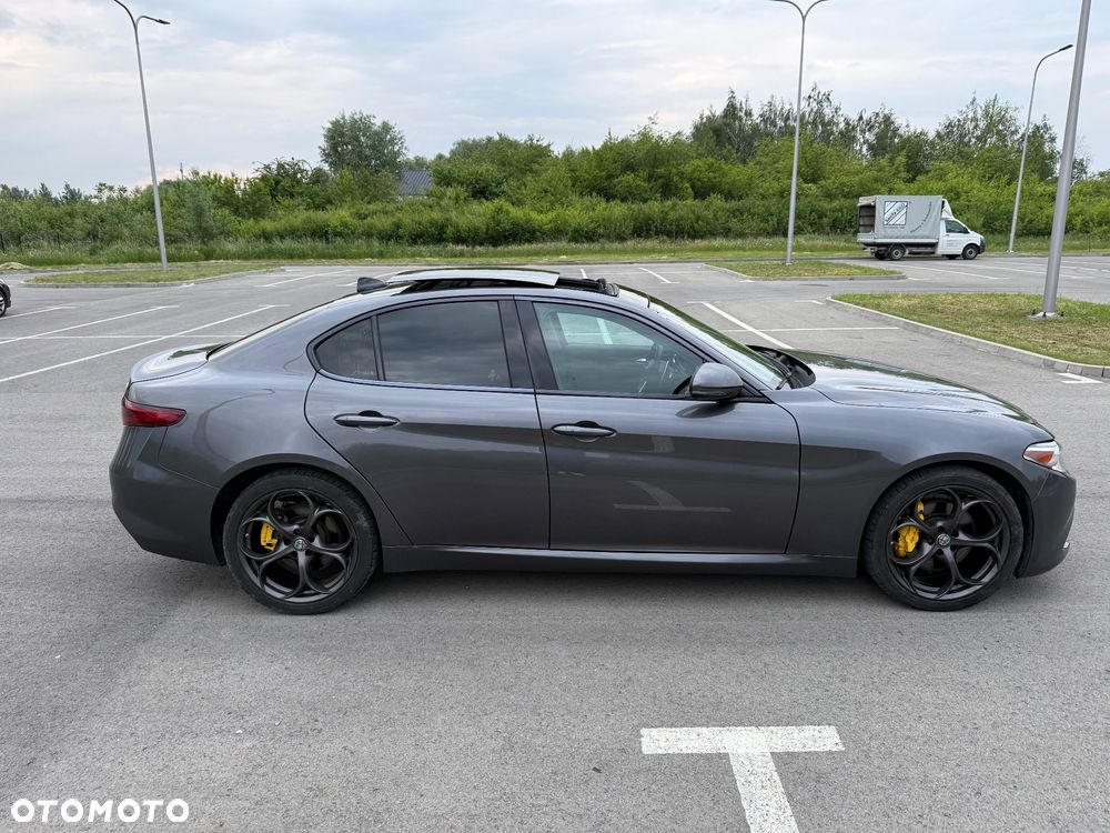 Alfa Romeo Giulia 2.0 Turbo Veloce TI Q4 - 15