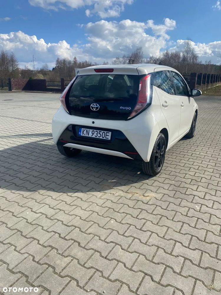 Toyota Aygo x-play touch - 12