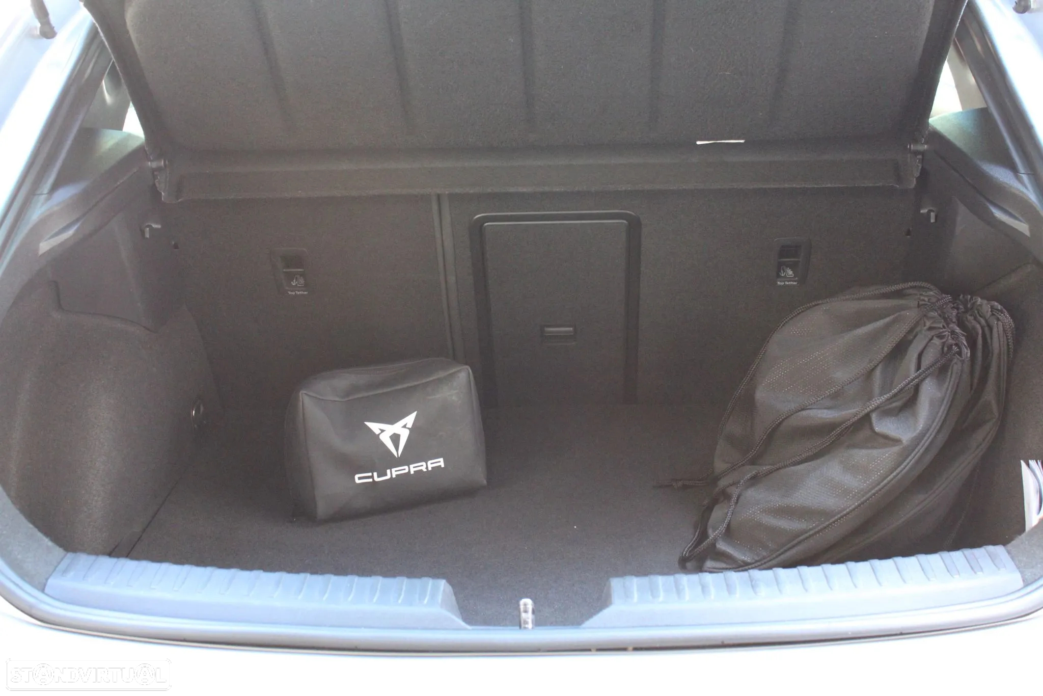 Cupra Leon 1.4 e-Hybrid VZ DSG - 44