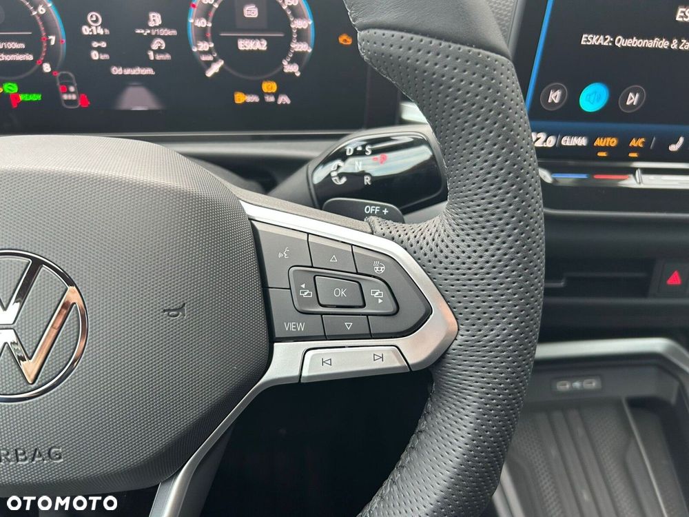 Volkswagen T-Roc - 12