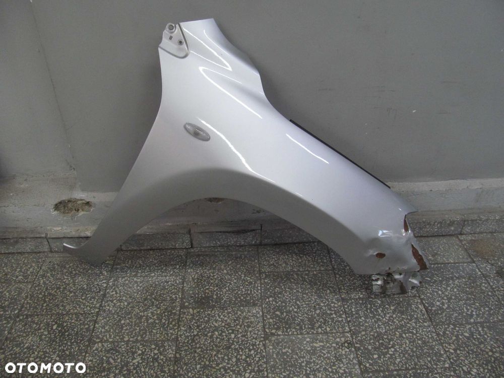 TOYOTA RAV4 III 05-08 BLOTNIK PRZOD PRAWY 1F7 - 1