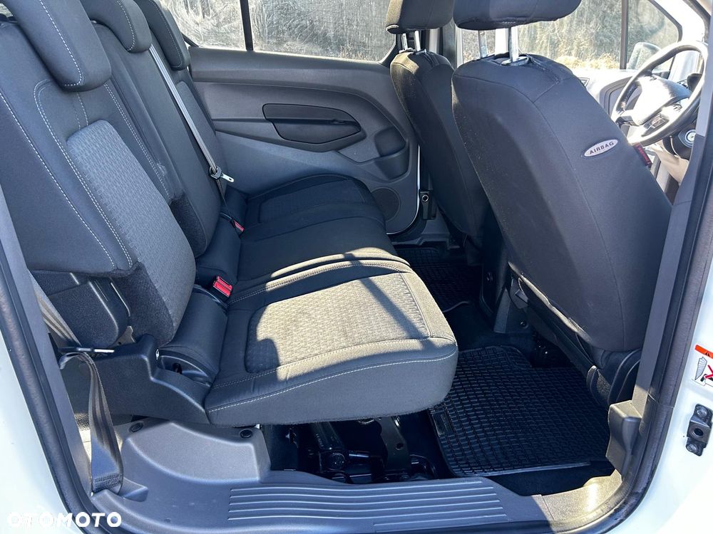 Ford Transit Connect - 22