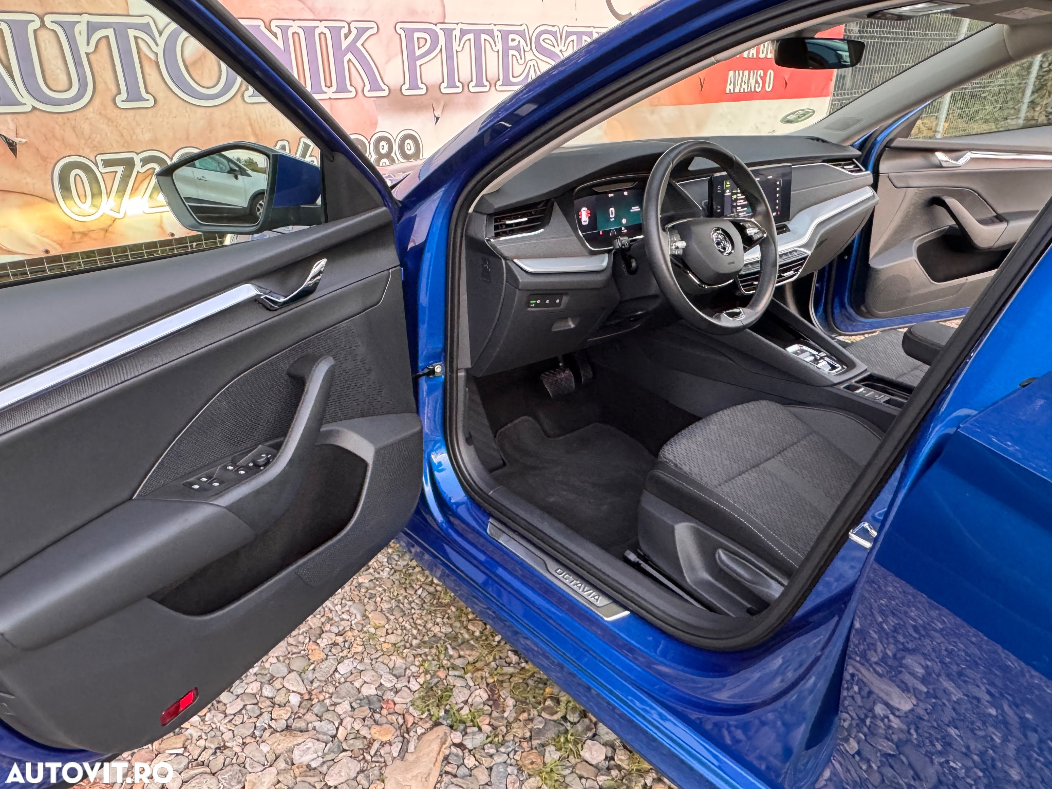 Skoda Octavia Combi 2.0 TDI DSG Exclusive Plus - 18