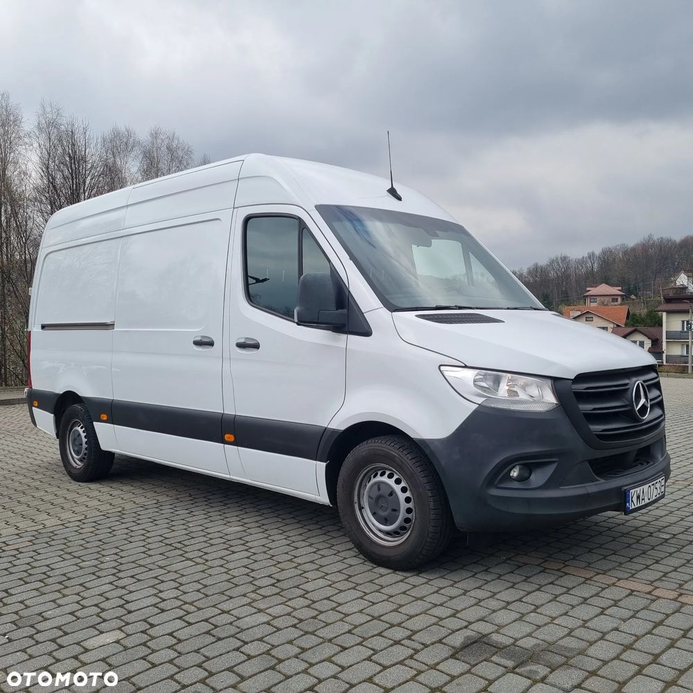 Mercedes-Benz Sprinter - 1