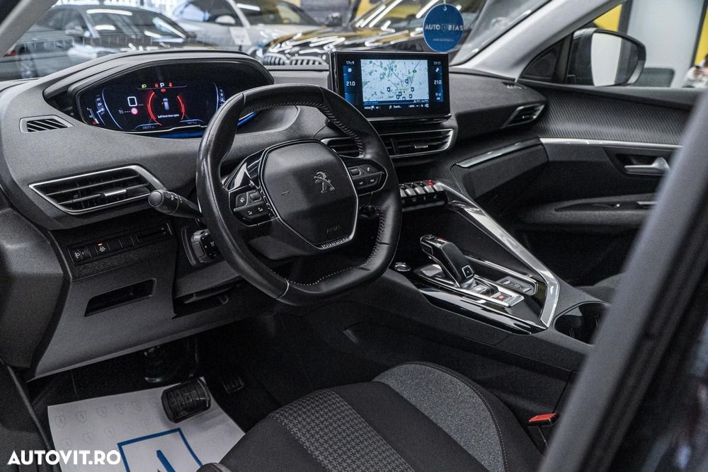 Peugeot 3008 1.2 PureTech Turbo S&S EAT8 Allure - 6