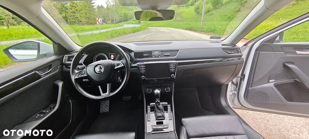 Skoda Superb 1.8 TSI L&K DSG - 23