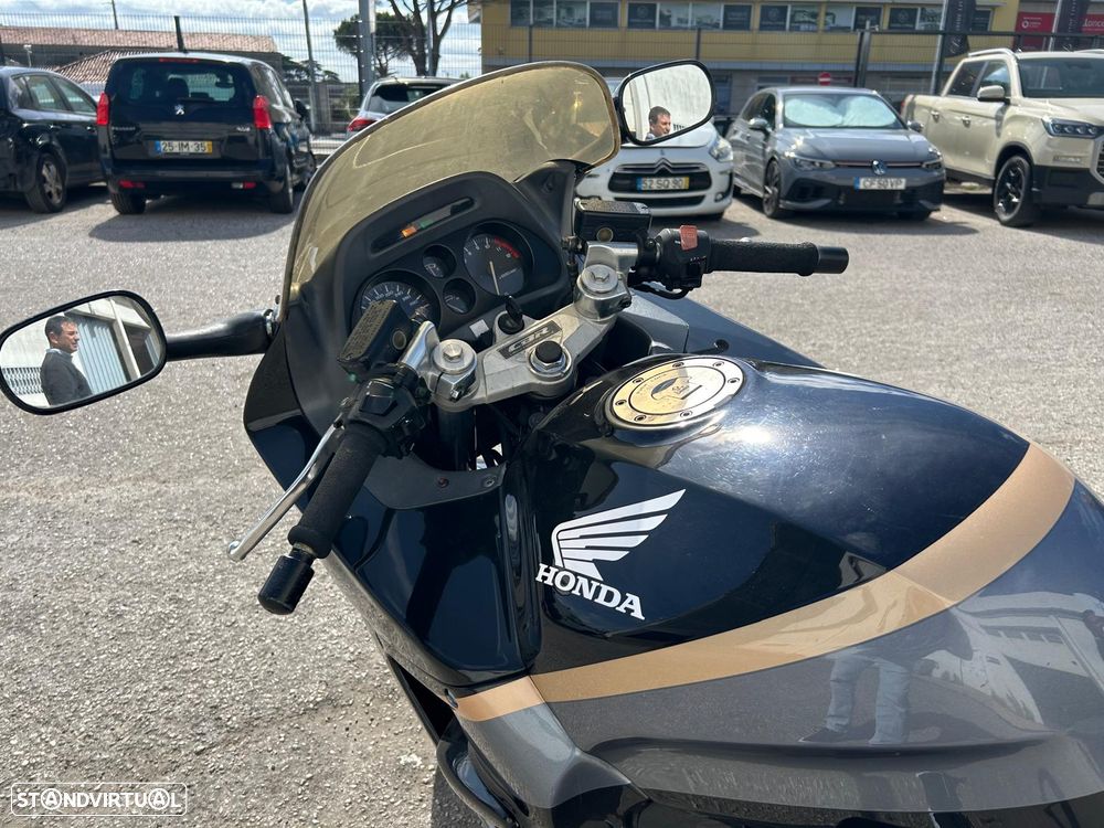 Honda CBR - 12