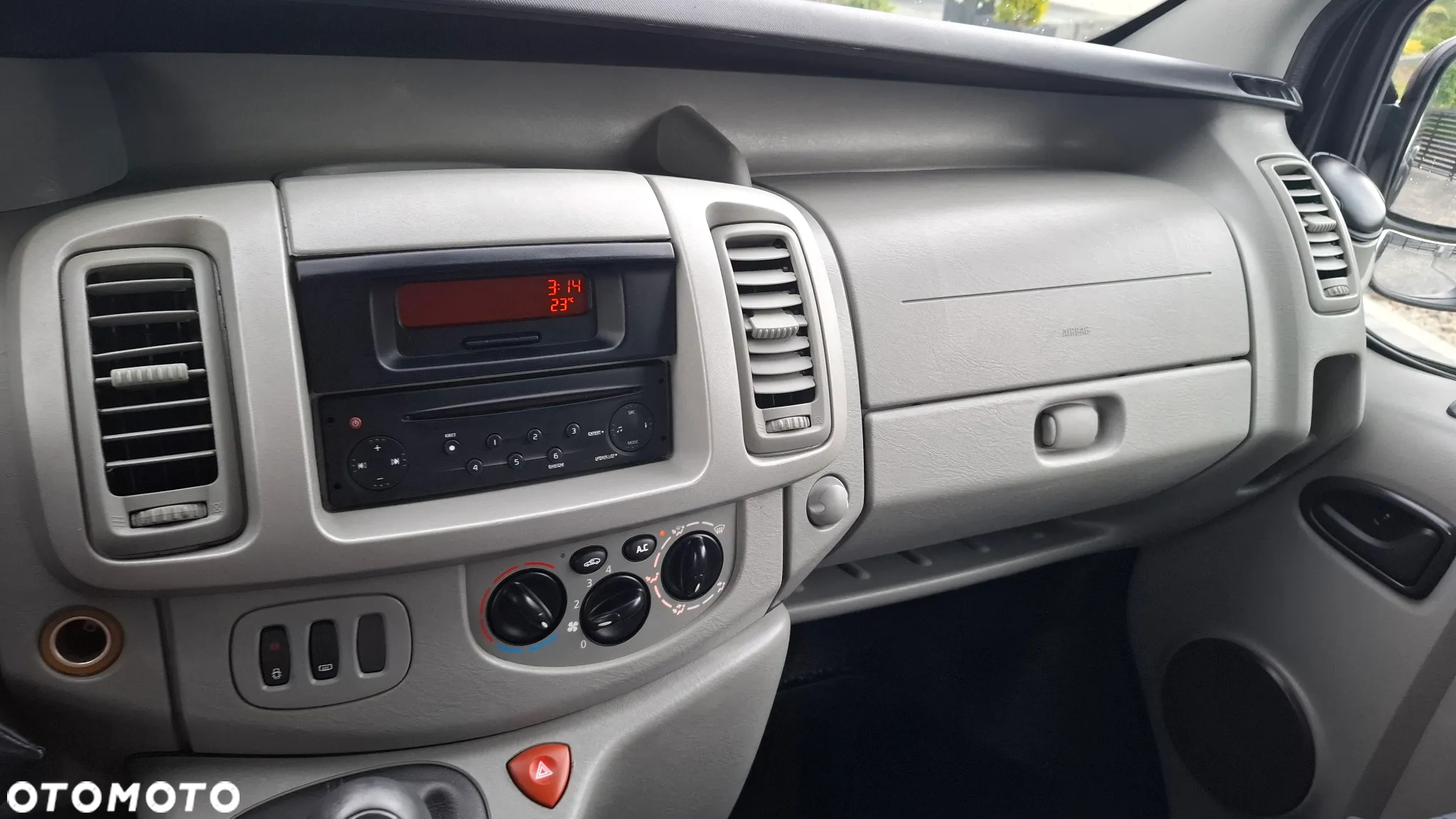 Renault Trafic 2.0 dCi 115 Combi L1H1 - 34